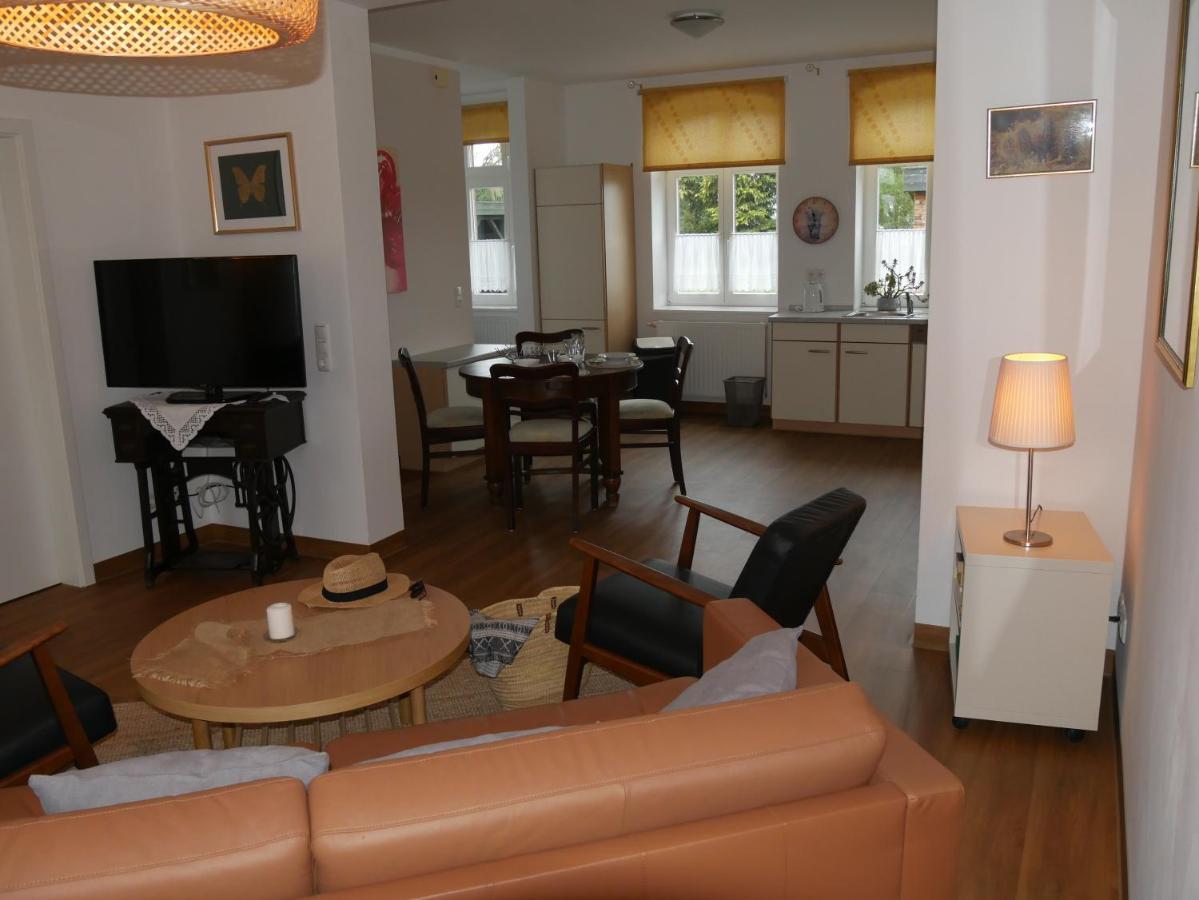 Lindenhof Wohnung 2, Erdgeschoss Vipperow Extérieur photo